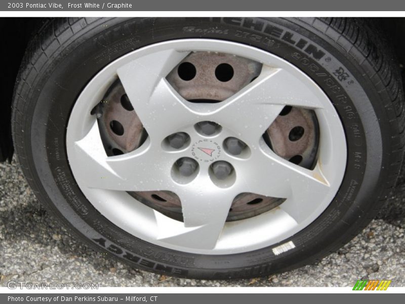 Frost White / Graphite 2003 Pontiac Vibe