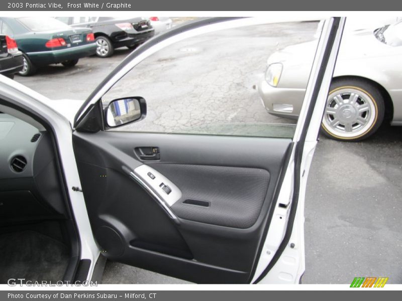 Frost White / Graphite 2003 Pontiac Vibe