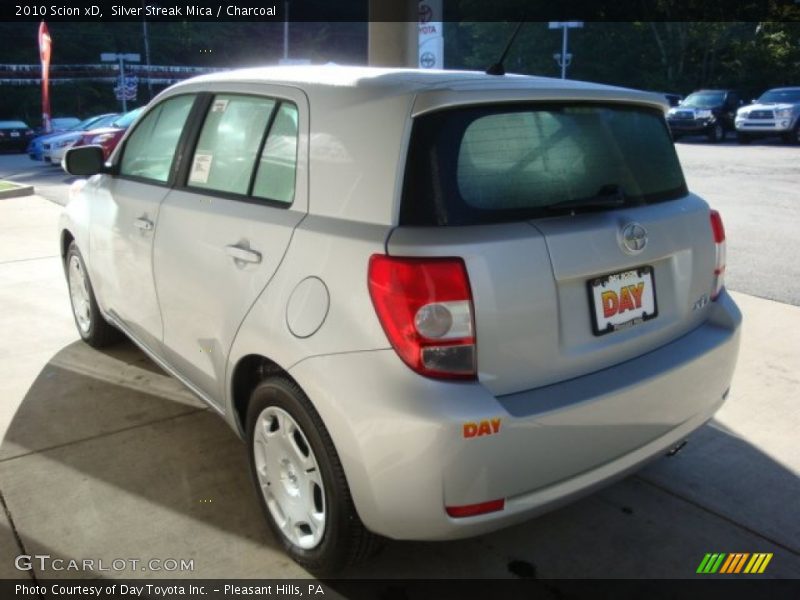 Silver Streak Mica / Charcoal 2010 Scion xD