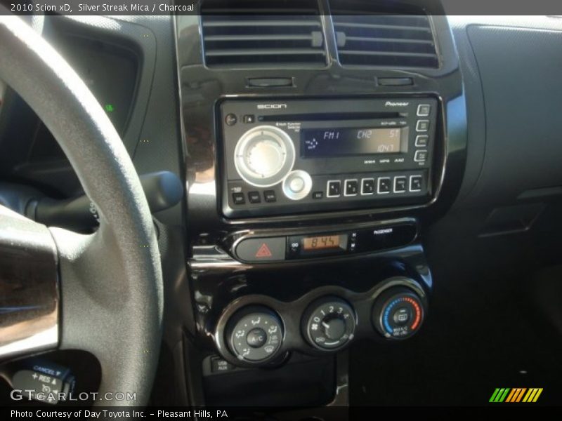 Silver Streak Mica / Charcoal 2010 Scion xD