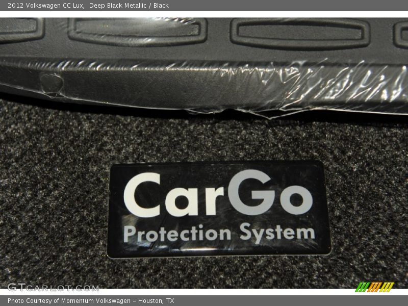 Deep Black Metallic / Black 2012 Volkswagen CC Lux