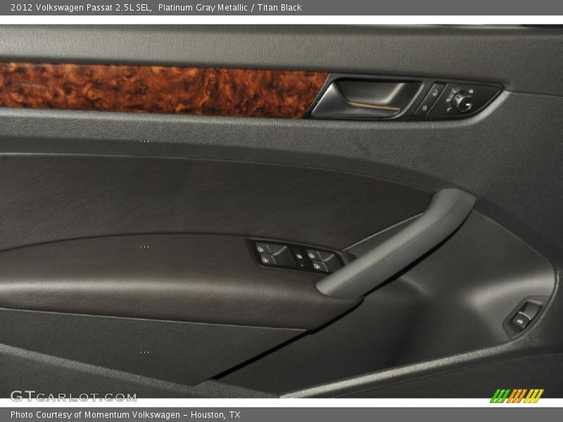 Platinum Gray Metallic / Titan Black 2012 Volkswagen Passat 2.5L SEL