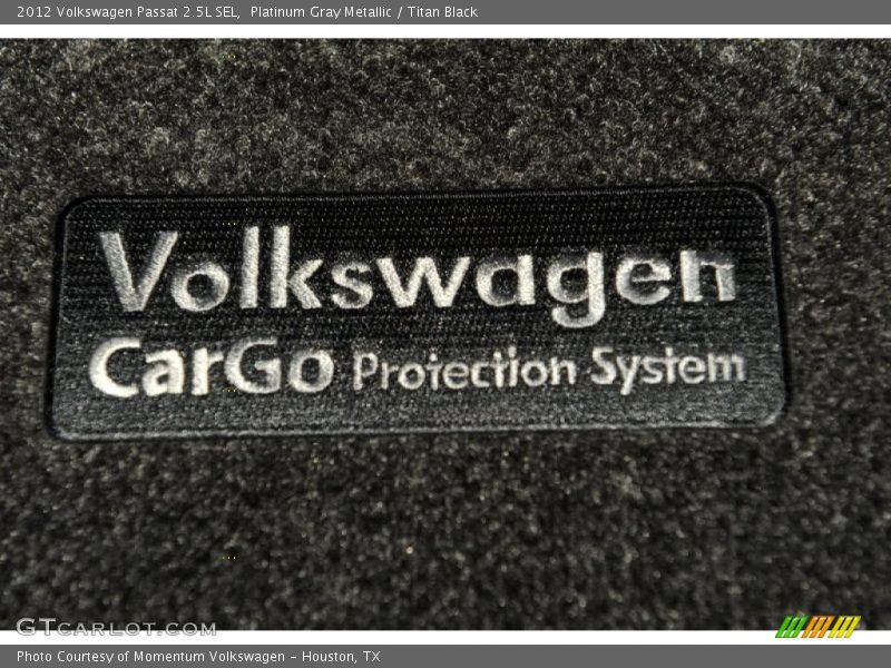 Platinum Gray Metallic / Titan Black 2012 Volkswagen Passat 2.5L SEL