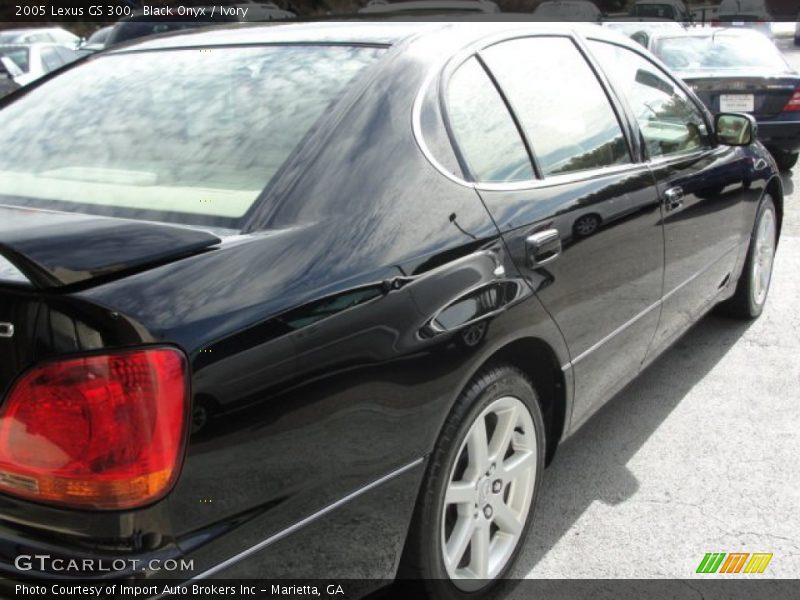 Black Onyx / Ivory 2005 Lexus GS 300