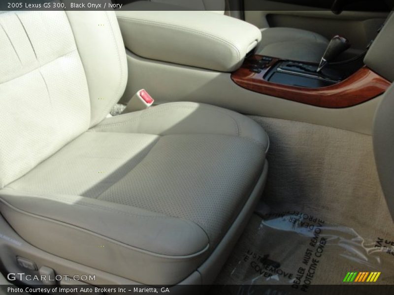 Black Onyx / Ivory 2005 Lexus GS 300