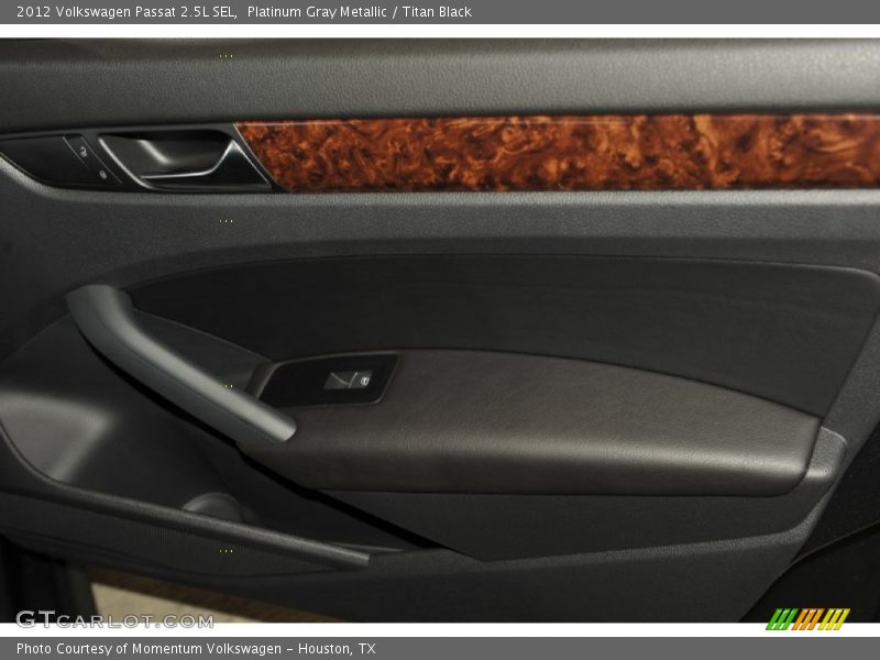 Platinum Gray Metallic / Titan Black 2012 Volkswagen Passat 2.5L SEL