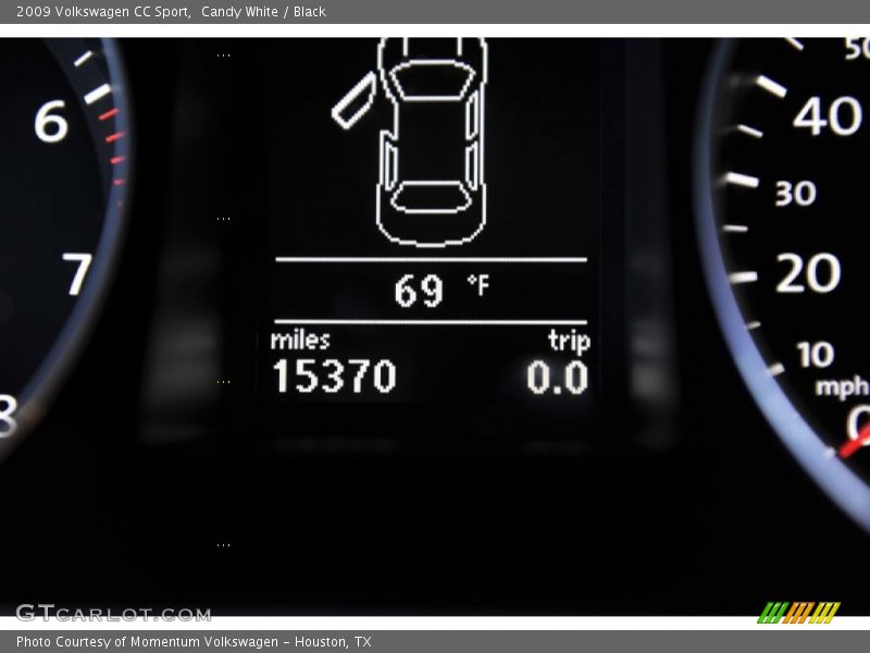 Candy White / Black 2009 Volkswagen CC Sport