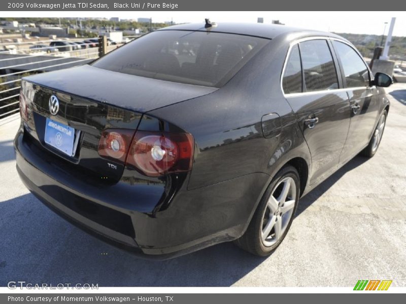 Black Uni / Pure Beige 2009 Volkswagen Jetta TDI Sedan