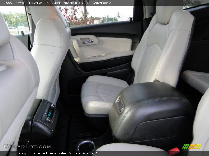 Cyber Gray Metallic / Light Gray/Ebony 2009 Chevrolet Traverse LTZ