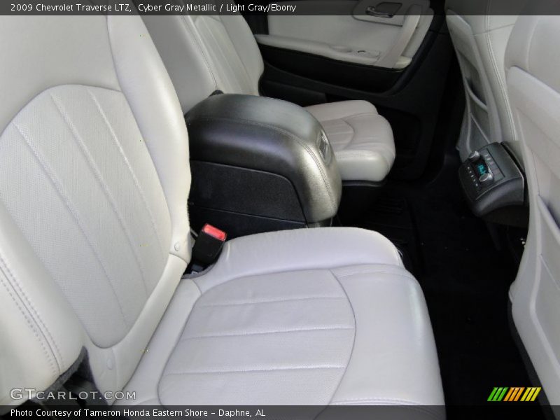 Cyber Gray Metallic / Light Gray/Ebony 2009 Chevrolet Traverse LTZ