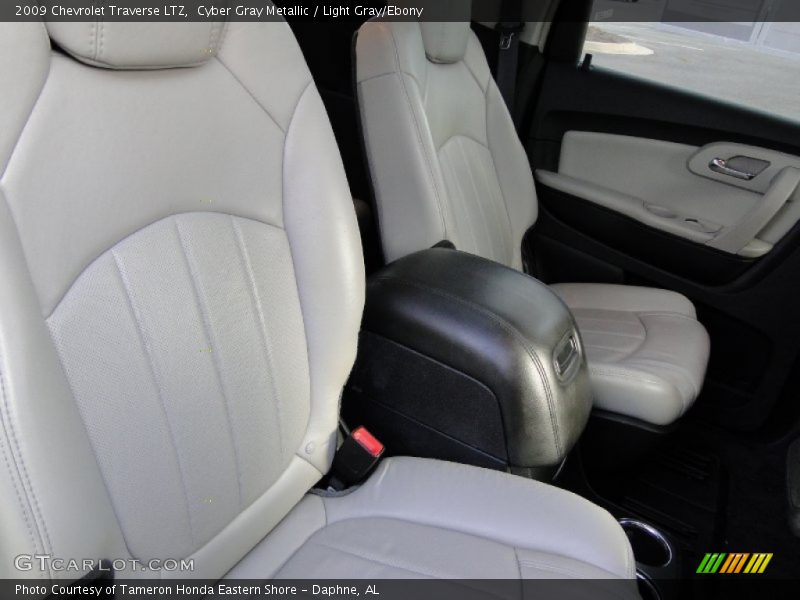 Cyber Gray Metallic / Light Gray/Ebony 2009 Chevrolet Traverse LTZ