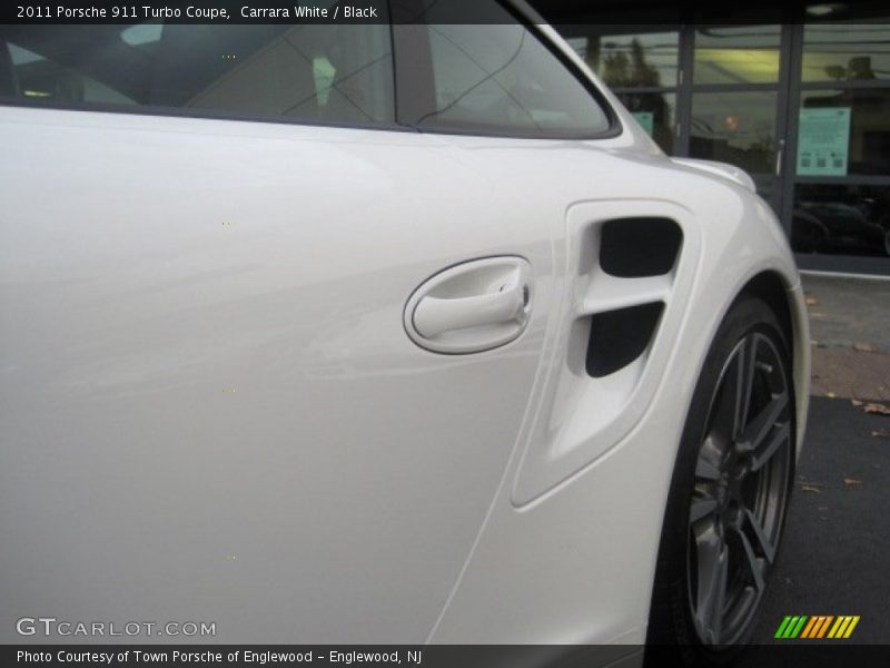Carrara White / Black 2011 Porsche 911 Turbo Coupe