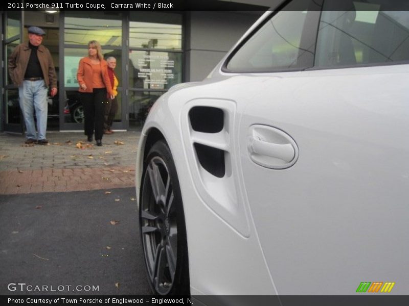 Carrara White / Black 2011 Porsche 911 Turbo Coupe