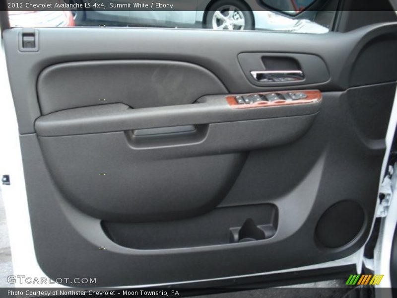 Summit White / Ebony 2012 Chevrolet Avalanche LS 4x4