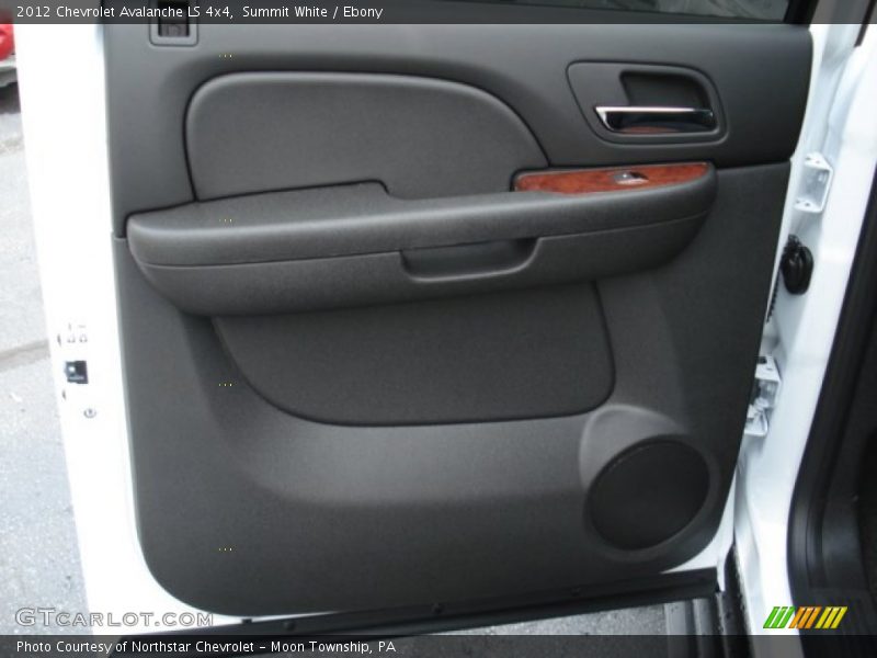 Summit White / Ebony 2012 Chevrolet Avalanche LS 4x4