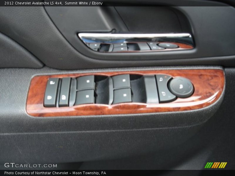 Summit White / Ebony 2012 Chevrolet Avalanche LS 4x4