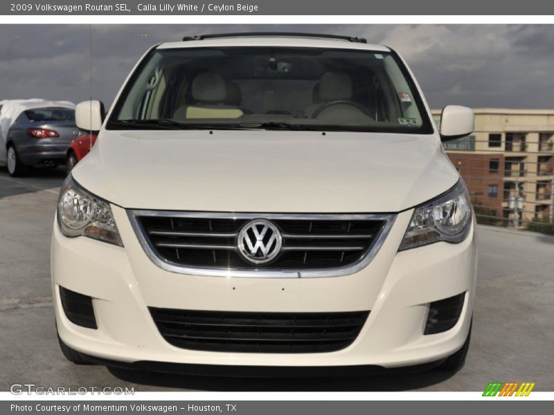 Calla Lilly White / Ceylon Beige 2009 Volkswagen Routan SEL