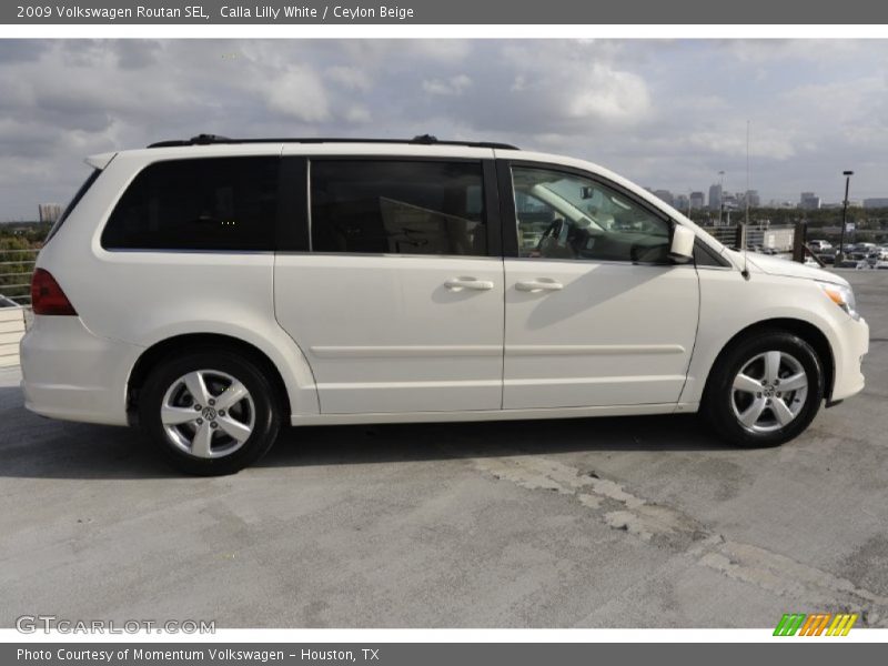 Calla Lilly White / Ceylon Beige 2009 Volkswagen Routan SEL