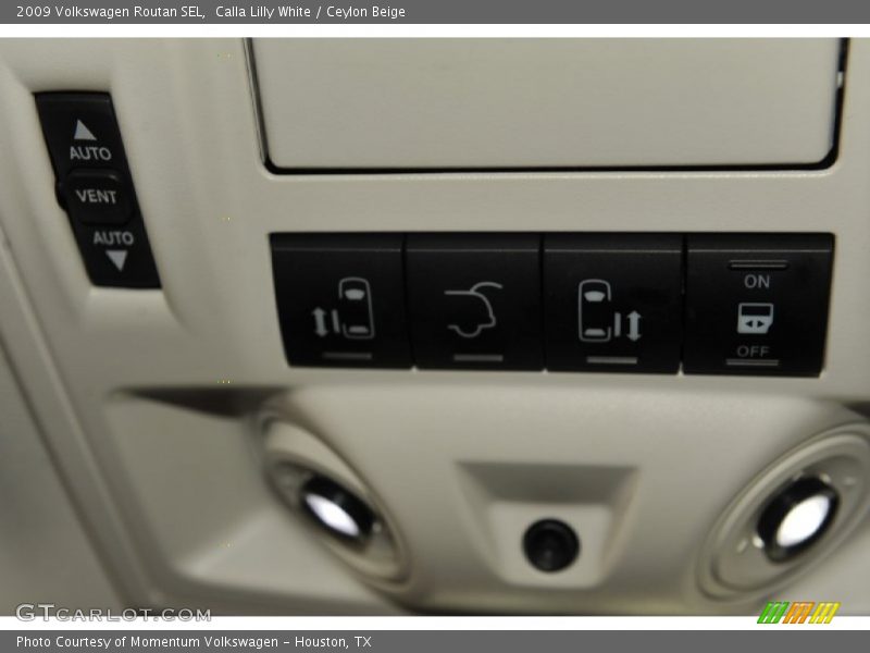 Calla Lilly White / Ceylon Beige 2009 Volkswagen Routan SEL