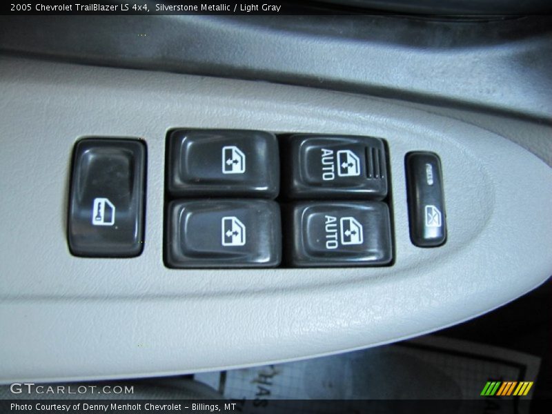 Silverstone Metallic / Light Gray 2005 Chevrolet TrailBlazer LS 4x4