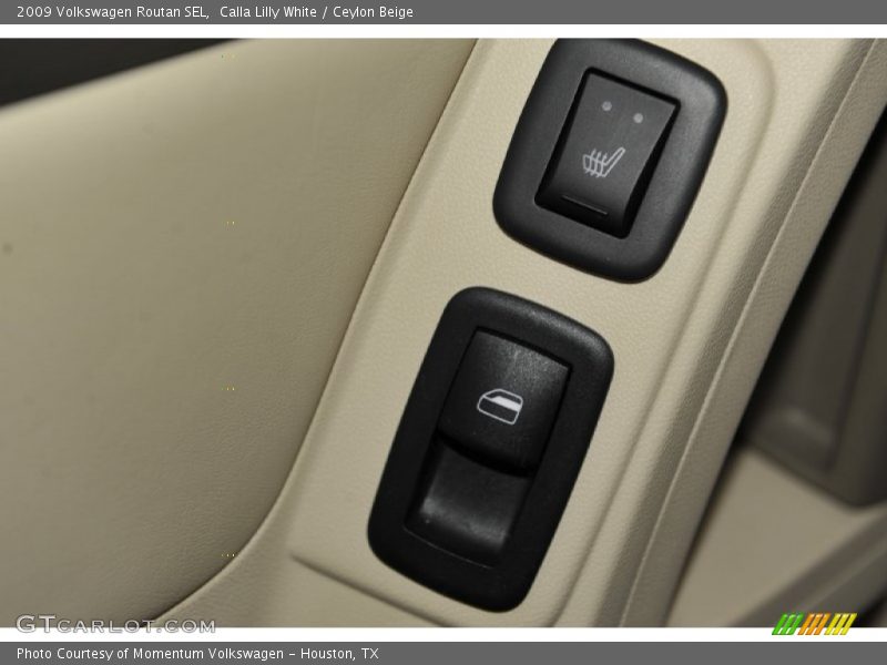 Calla Lilly White / Ceylon Beige 2009 Volkswagen Routan SEL