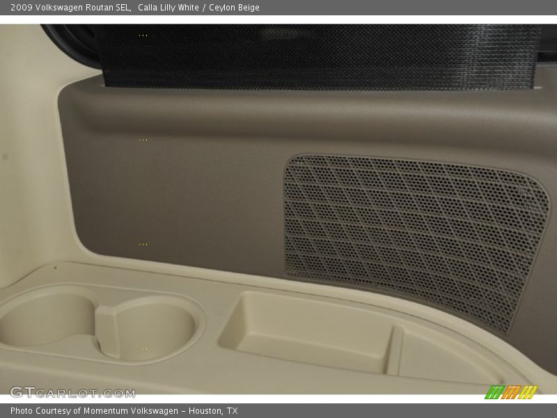 Calla Lilly White / Ceylon Beige 2009 Volkswagen Routan SEL