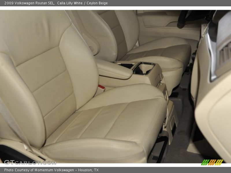 Calla Lilly White / Ceylon Beige 2009 Volkswagen Routan SEL