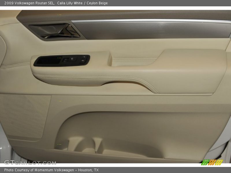 Calla Lilly White / Ceylon Beige 2009 Volkswagen Routan SEL