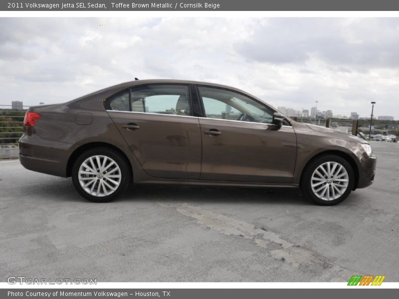 Toffee Brown Metallic / Cornsilk Beige 2011 Volkswagen Jetta SEL Sedan