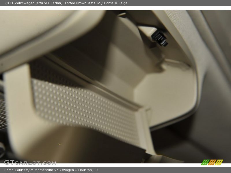 Toffee Brown Metallic / Cornsilk Beige 2011 Volkswagen Jetta SEL Sedan