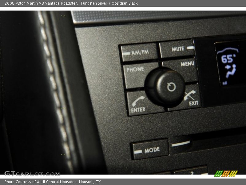 Controls of 2008 V8 Vantage Roadster