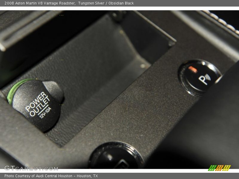Controls of 2008 V8 Vantage Roadster