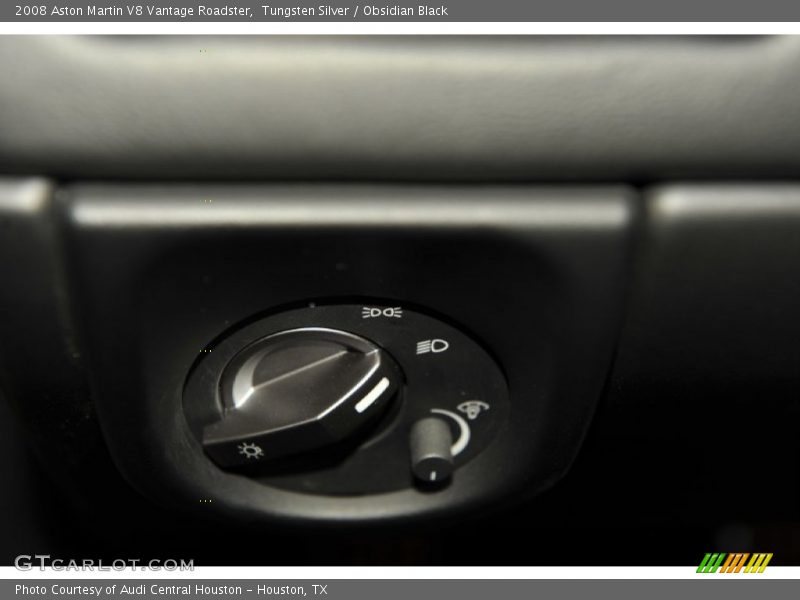 Controls of 2008 V8 Vantage Roadster