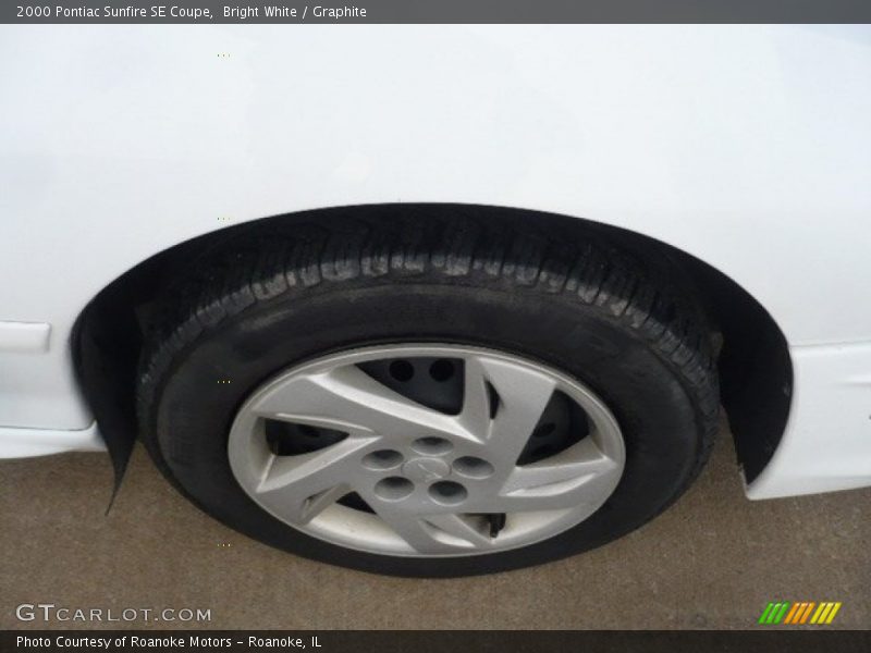 Bright White / Graphite 2000 Pontiac Sunfire SE Coupe