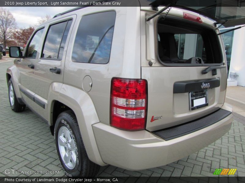 Light Sandstone Pearl / Dark Slate Gray 2010 Jeep Liberty Sport