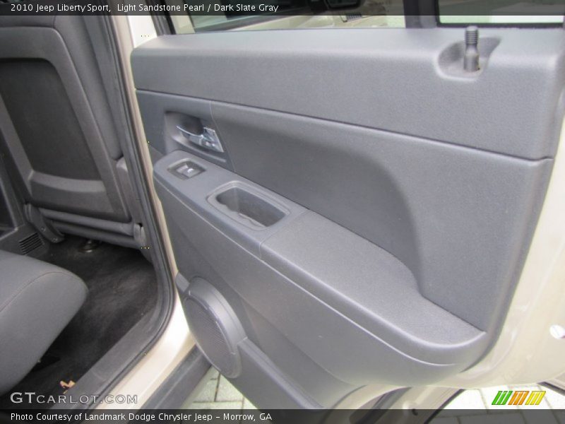 Light Sandstone Pearl / Dark Slate Gray 2010 Jeep Liberty Sport