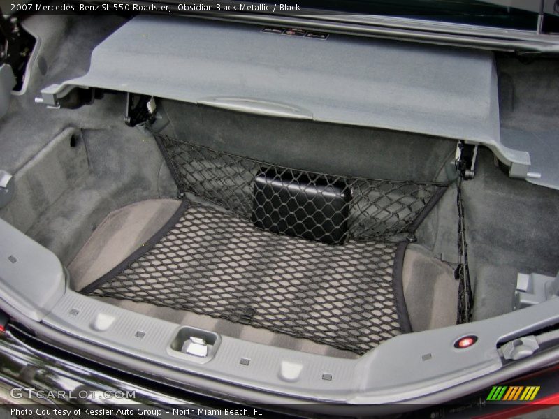  2007 SL 550 Roadster Trunk