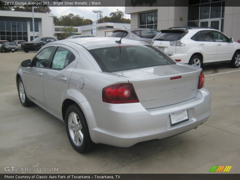 Bright Silver Metallic / Black 2012 Dodge Avenger SXT