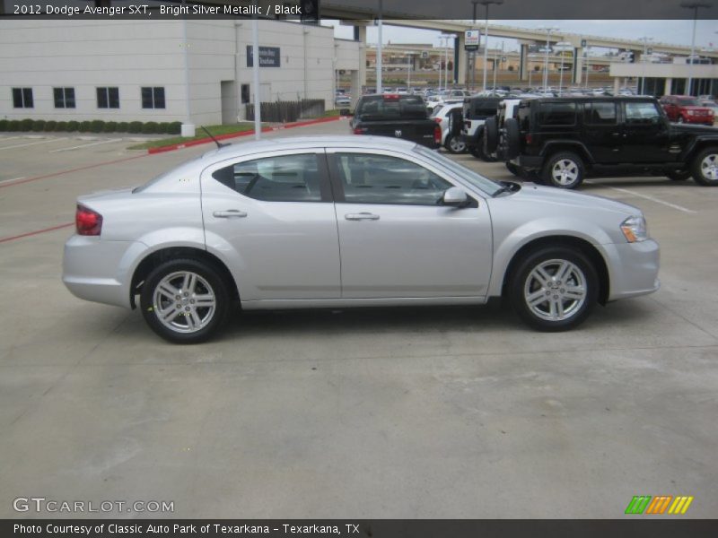 Bright Silver Metallic / Black 2012 Dodge Avenger SXT
