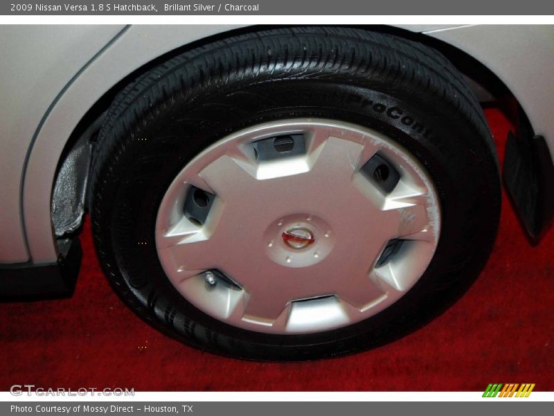 Brillant Silver / Charcoal 2009 Nissan Versa 1.8 S Hatchback