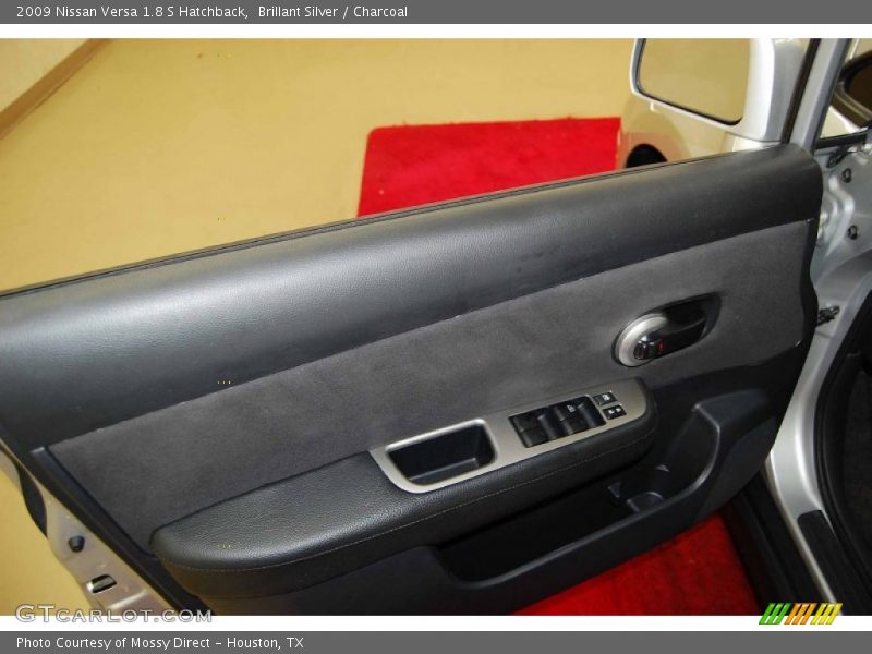 Brillant Silver / Charcoal 2009 Nissan Versa 1.8 S Hatchback