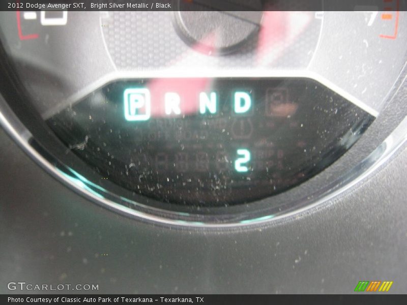 Bright Silver Metallic / Black 2012 Dodge Avenger SXT