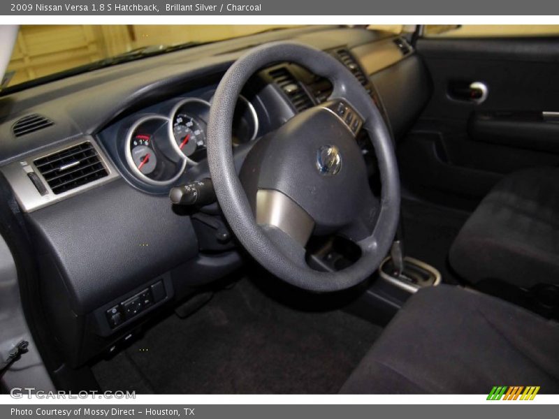 Brillant Silver / Charcoal 2009 Nissan Versa 1.8 S Hatchback