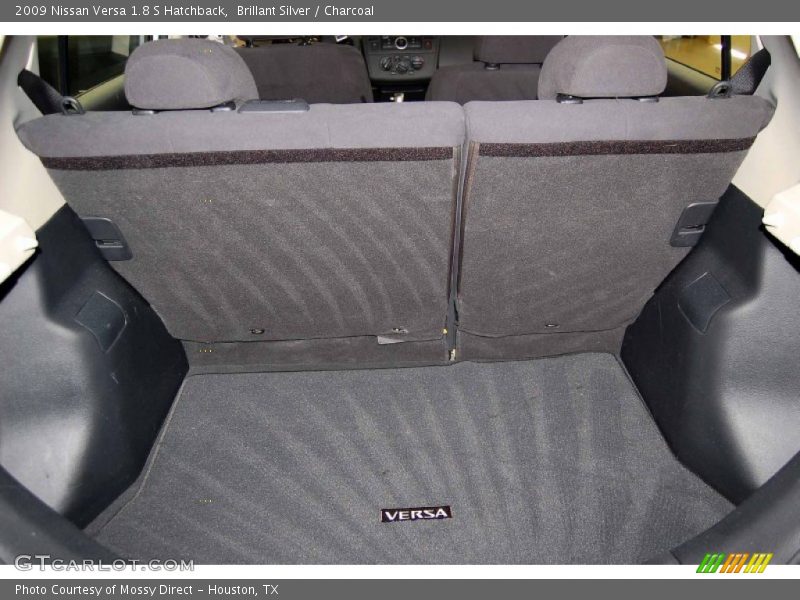 Brillant Silver / Charcoal 2009 Nissan Versa 1.8 S Hatchback