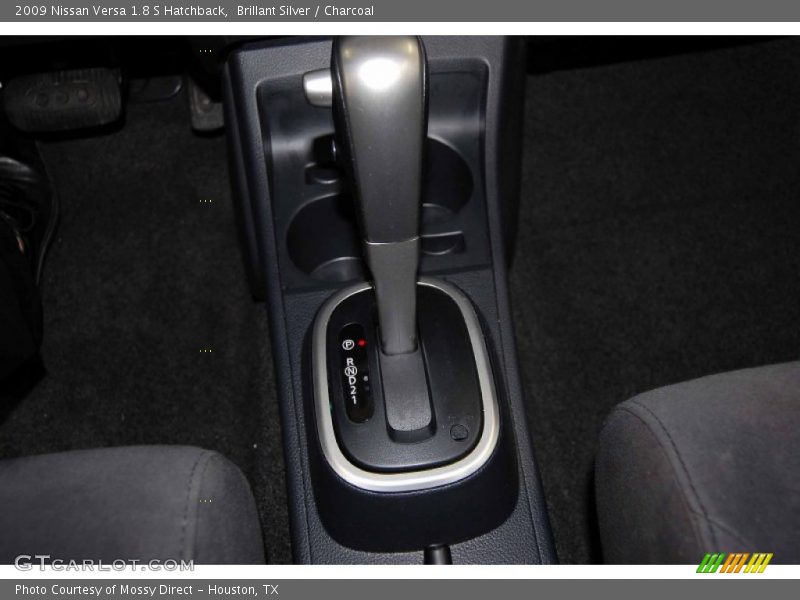 Brillant Silver / Charcoal 2009 Nissan Versa 1.8 S Hatchback