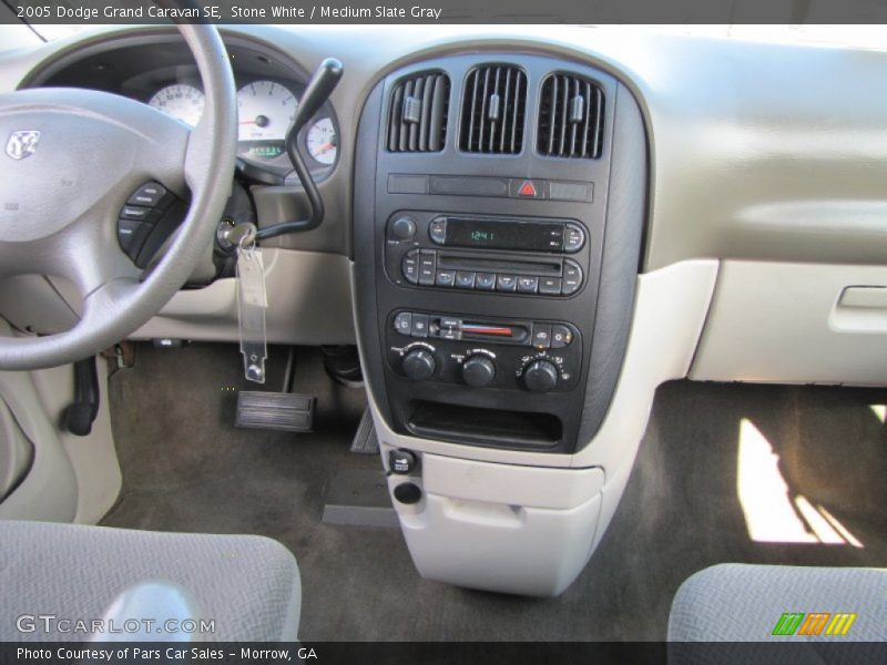 Stone White / Medium Slate Gray 2005 Dodge Grand Caravan SE