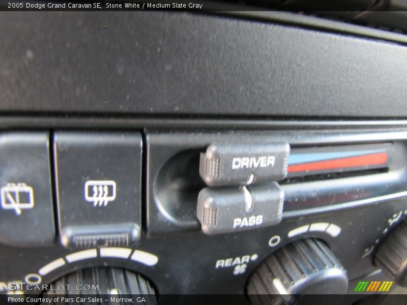 Stone White / Medium Slate Gray 2005 Dodge Grand Caravan SE