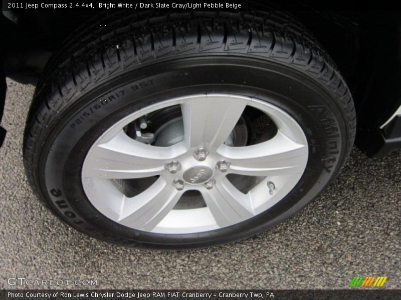 Bright White / Dark Slate Gray/Light Pebble Beige 2011 Jeep Compass 2.4 4x4