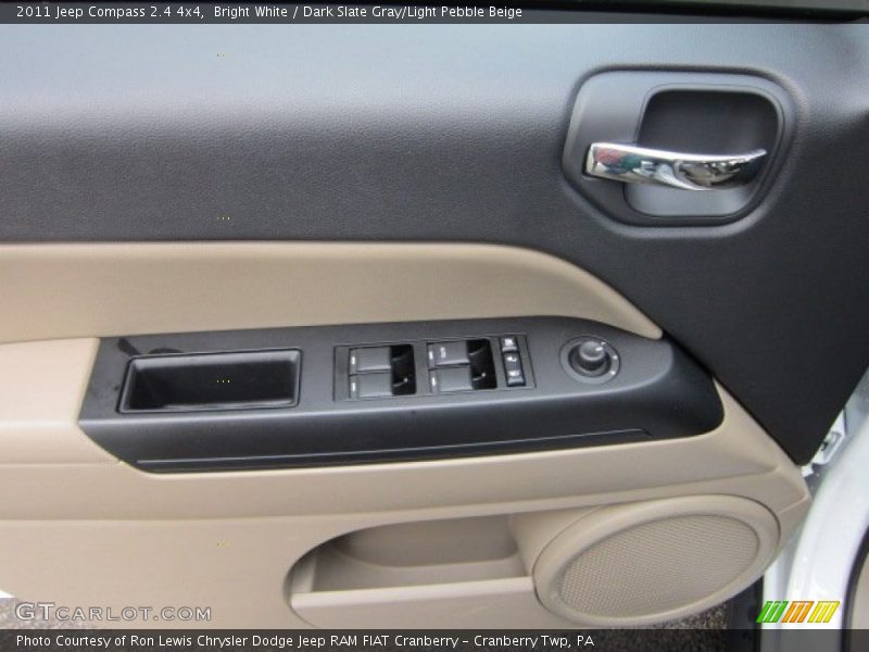 Bright White / Dark Slate Gray/Light Pebble Beige 2011 Jeep Compass 2.4 4x4