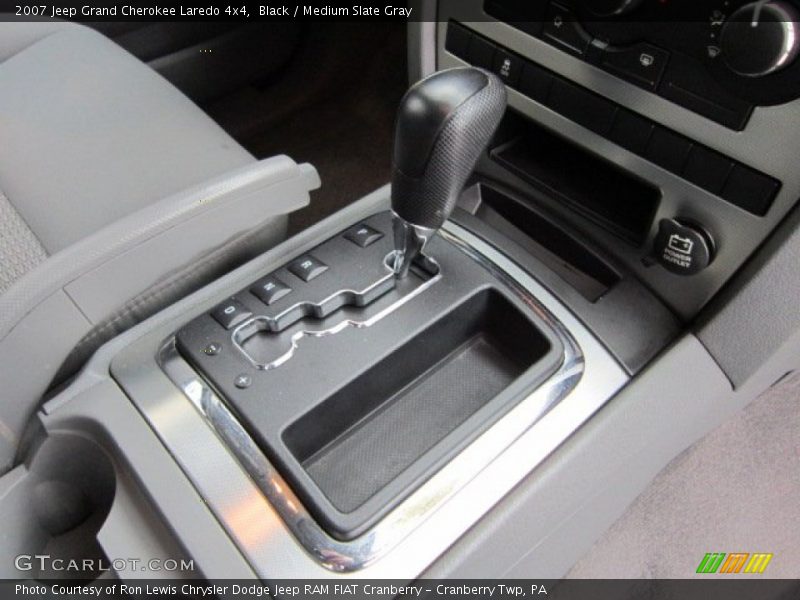 Black / Medium Slate Gray 2007 Jeep Grand Cherokee Laredo 4x4